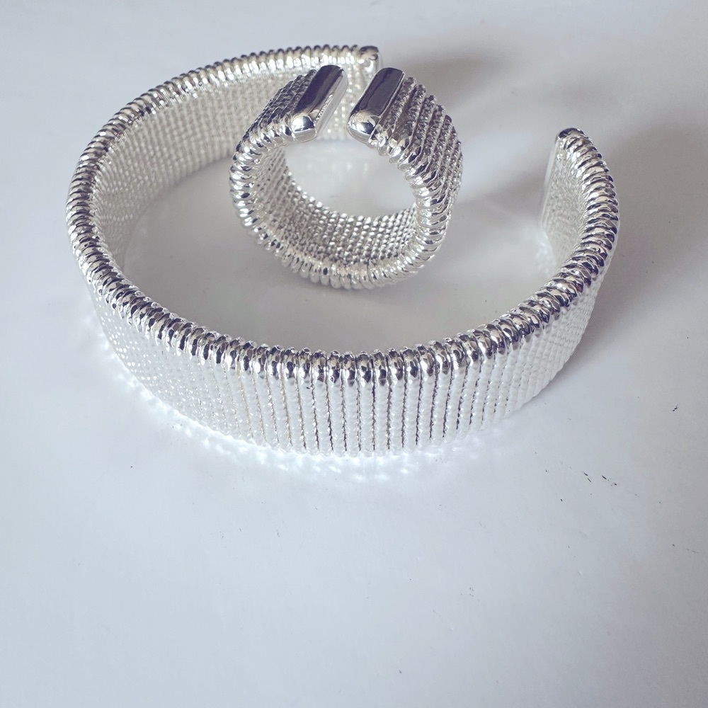 NWOT Unoaerre Sterling Silver Cuff Bracelet and Ring .